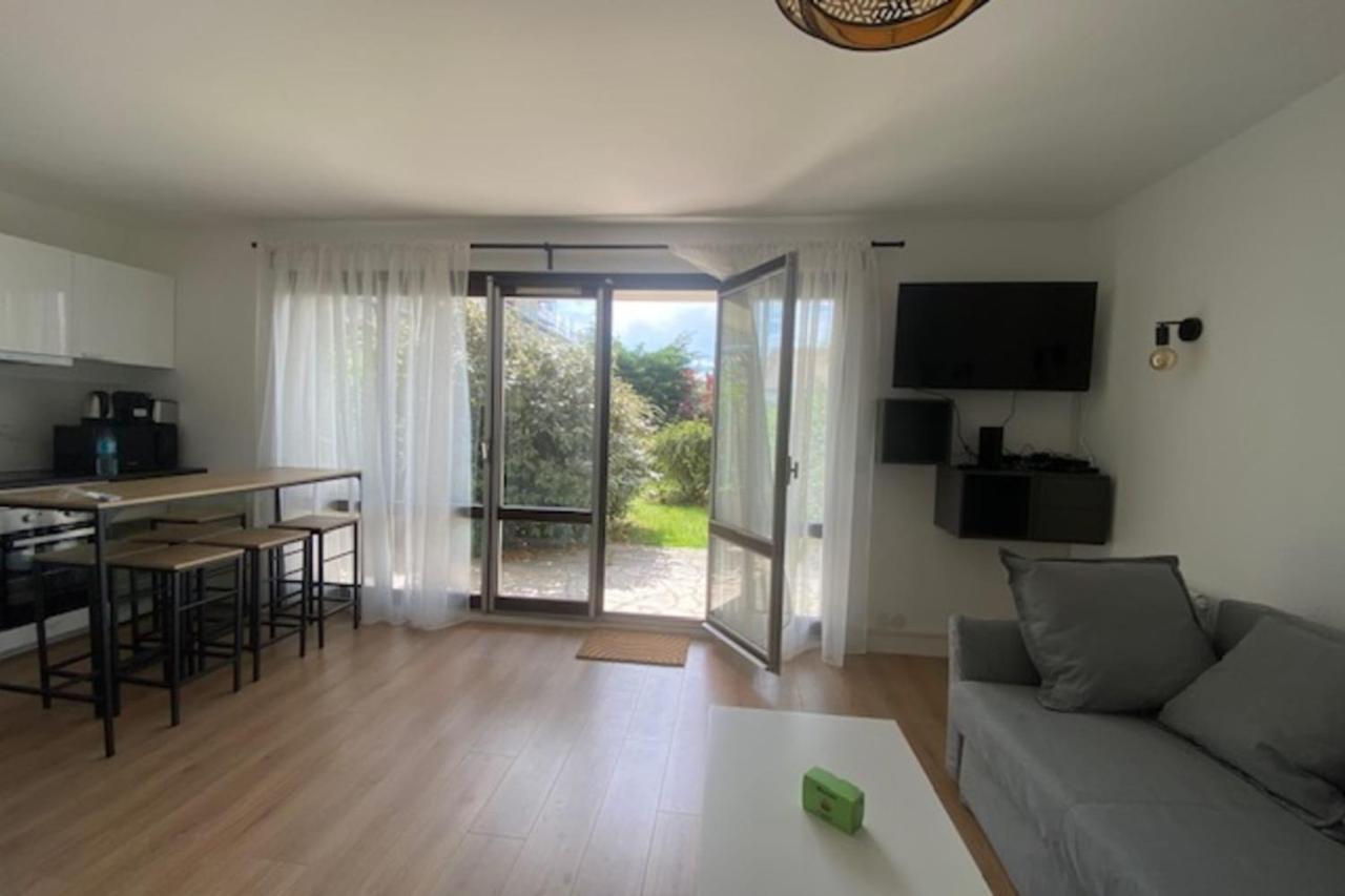 Beautiful Flat For 4 Very Closed To The Beach カブール エクステリア 写真